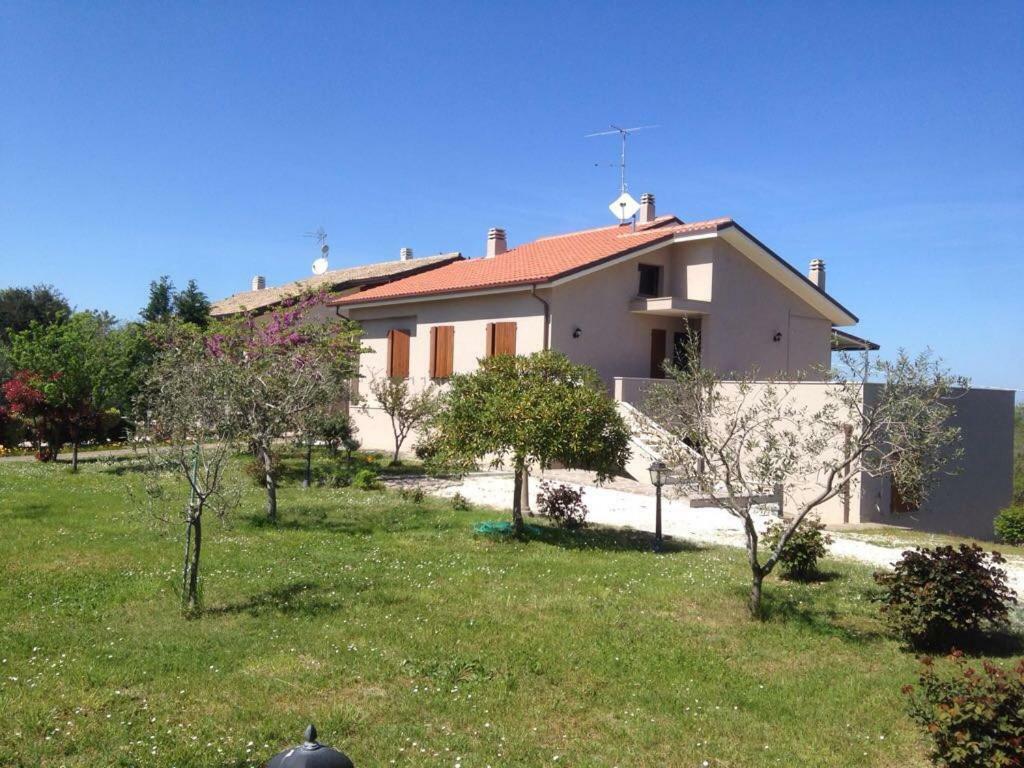 Villetta Le Rose Тавулия Екстериор снимка